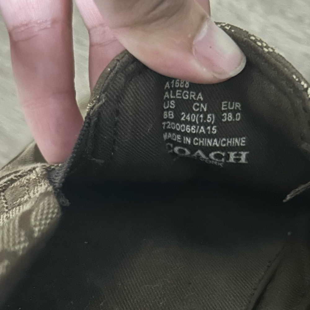 Coach shoes - Picture 3 of 3